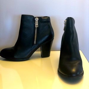 Aldo booties, black, gently used, size 7.5